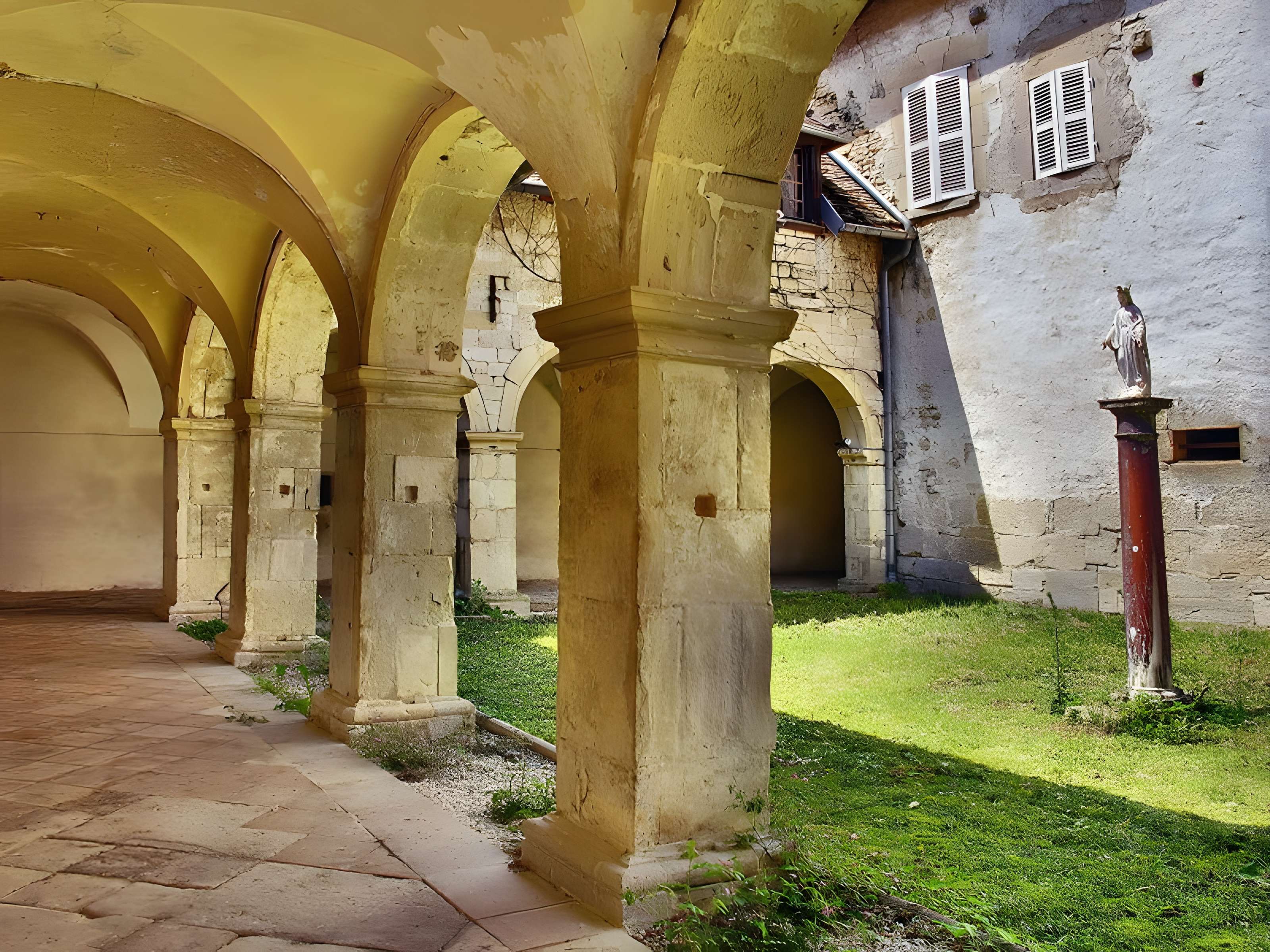 Prieuré de Mouthier-Haute-Pierre 