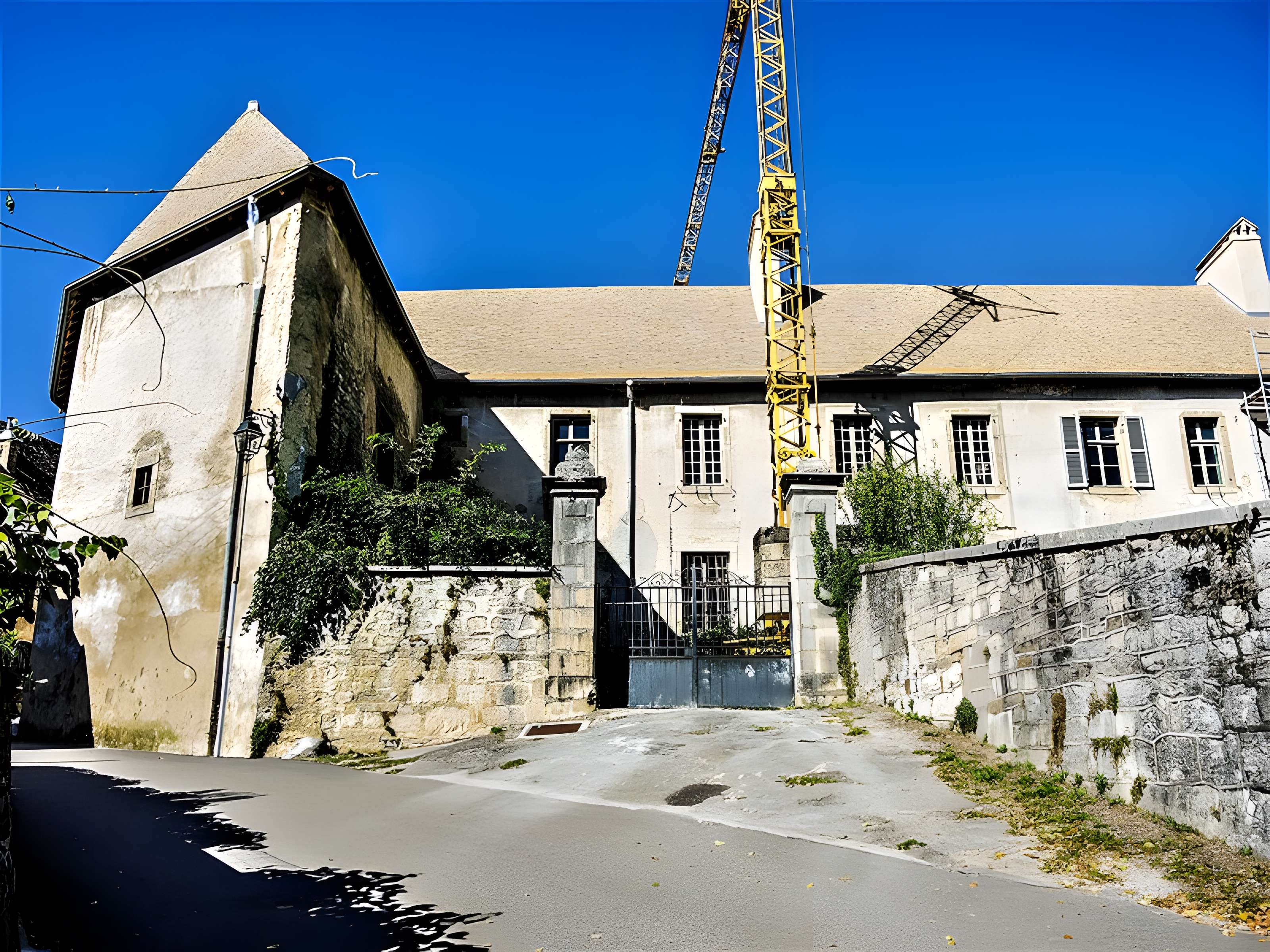 Prieuré de Mouthier-Haute-Pierre