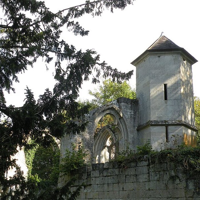 Photo de Ruines du prieuré de Saint-Pierre-en-Chastres dans la forêt de Compiègne