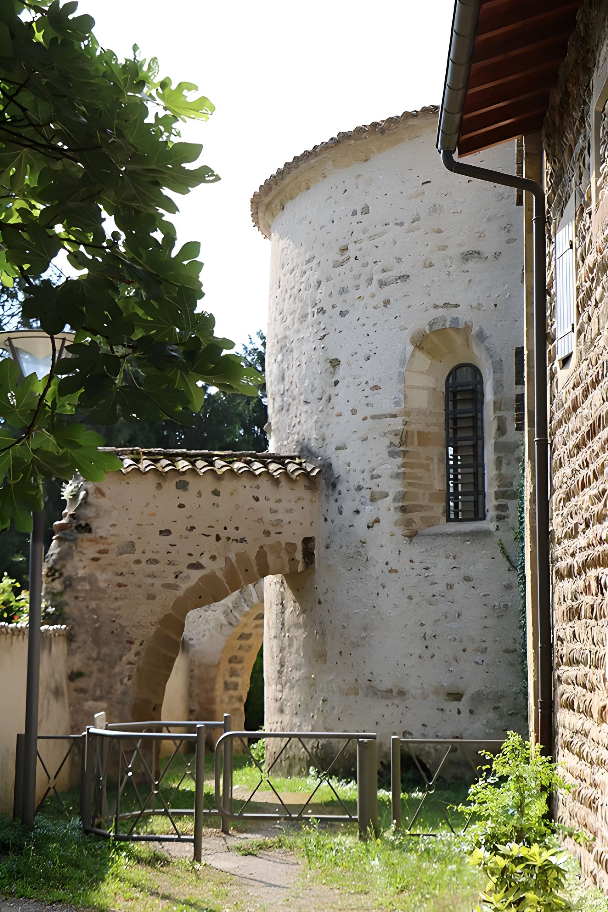 Prieuré de Salaise-sur-Sanne