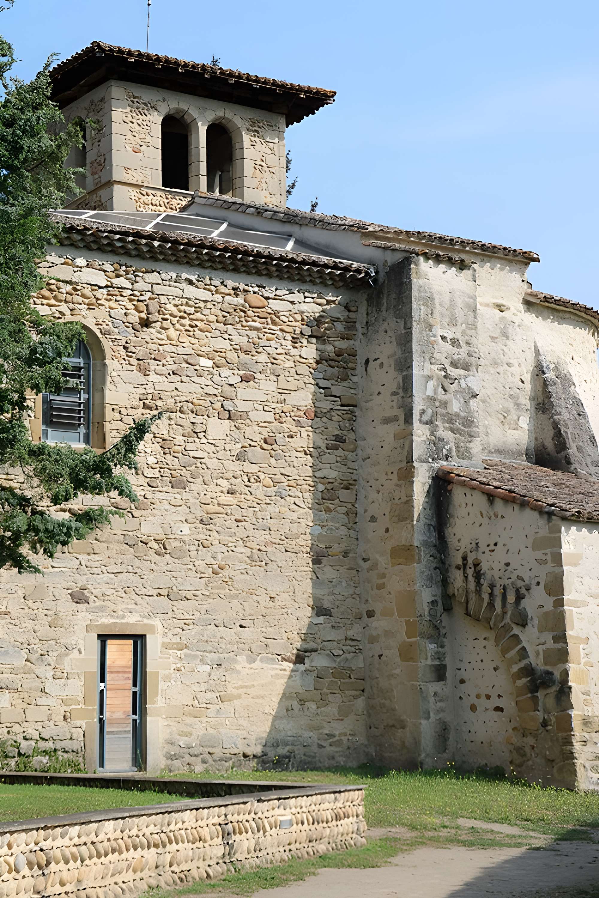 Prieuré de Salaise-sur-Sanne