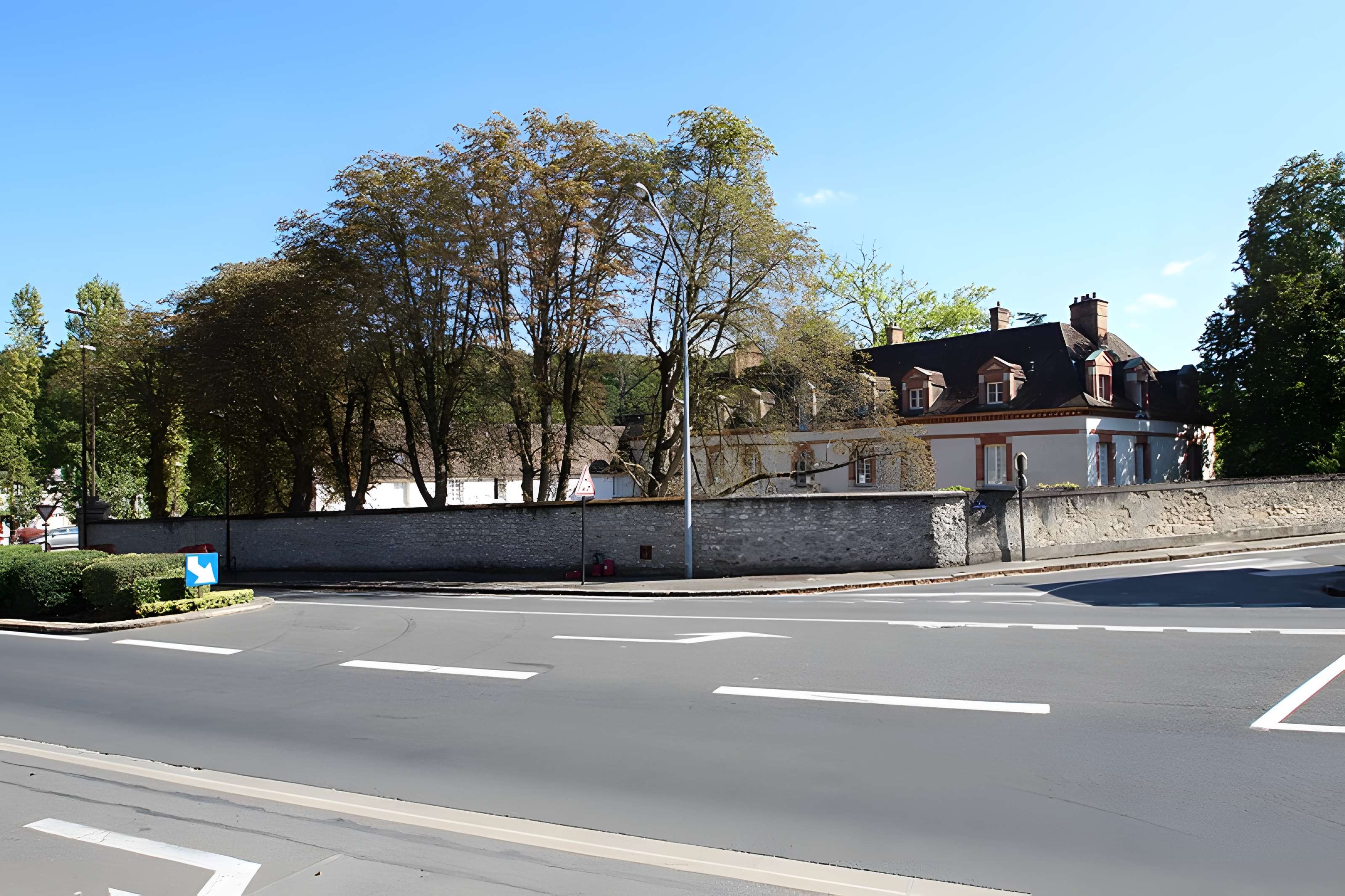 Prieuré des Basses-Loges