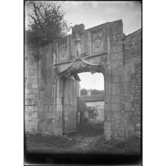 Photo de Prieuré Notre-Dame dAvailles