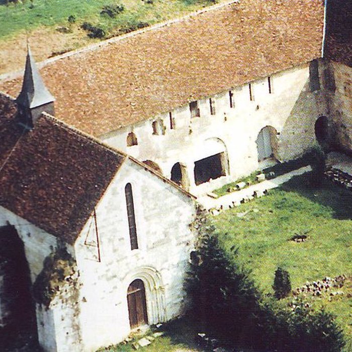 Photo de Prieuré Notre-Dame et Saint-Étienne de Villiers