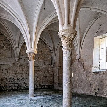 Prieuré Saint-André de Mirebeau