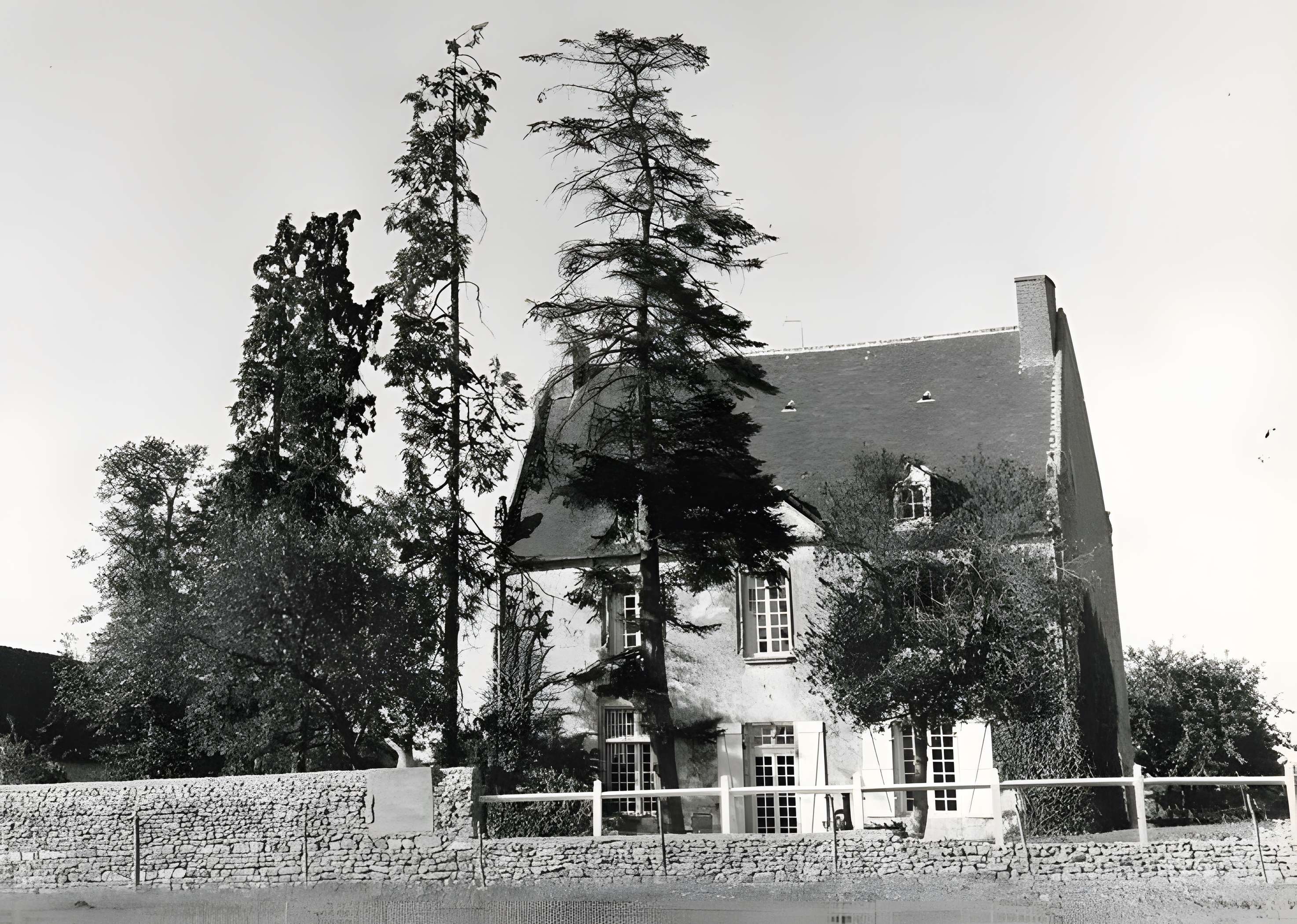 Prieuré Saint-Augustin de Rouessé-Fontaine