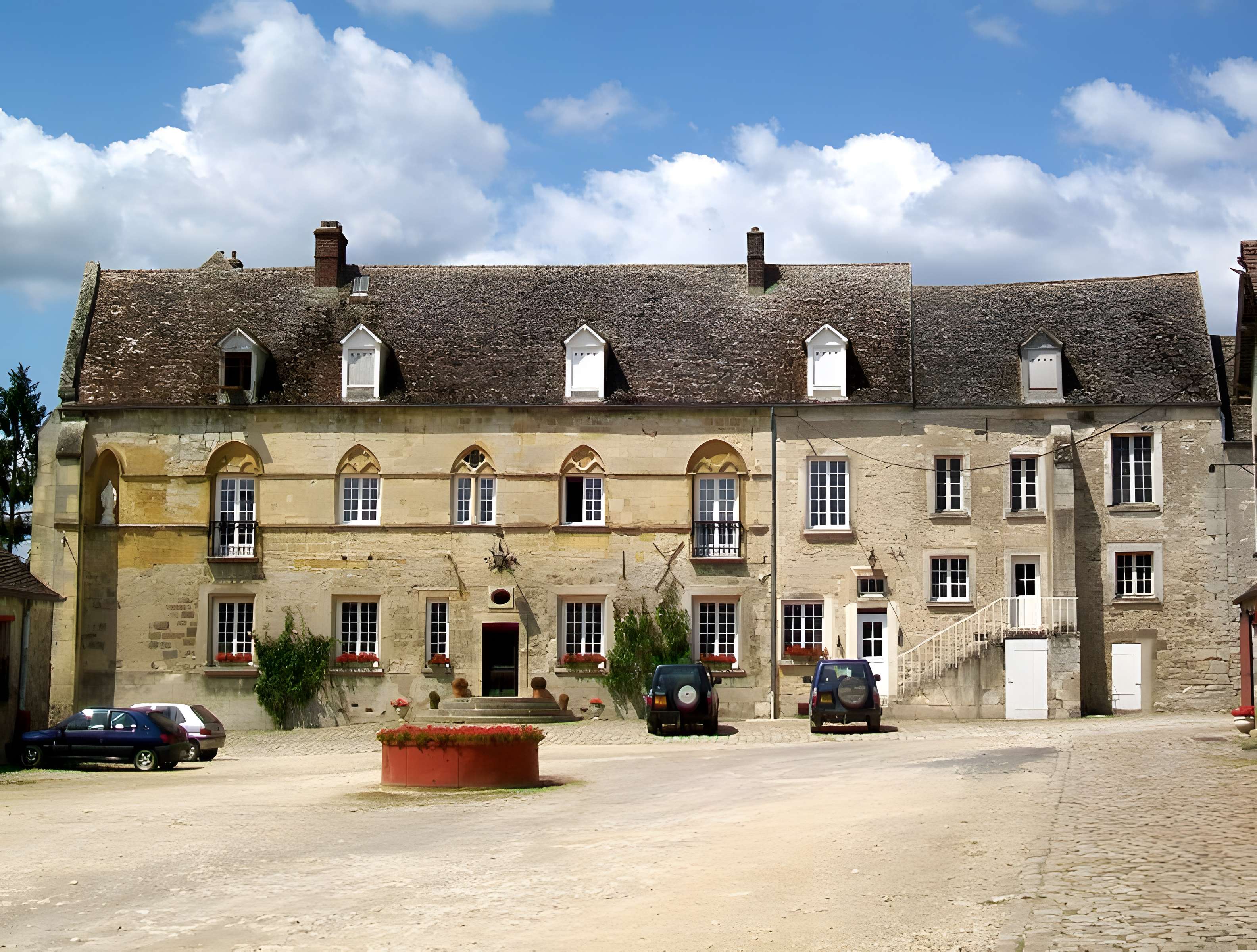 Prieuré Sainte-Geneviève de Borest 