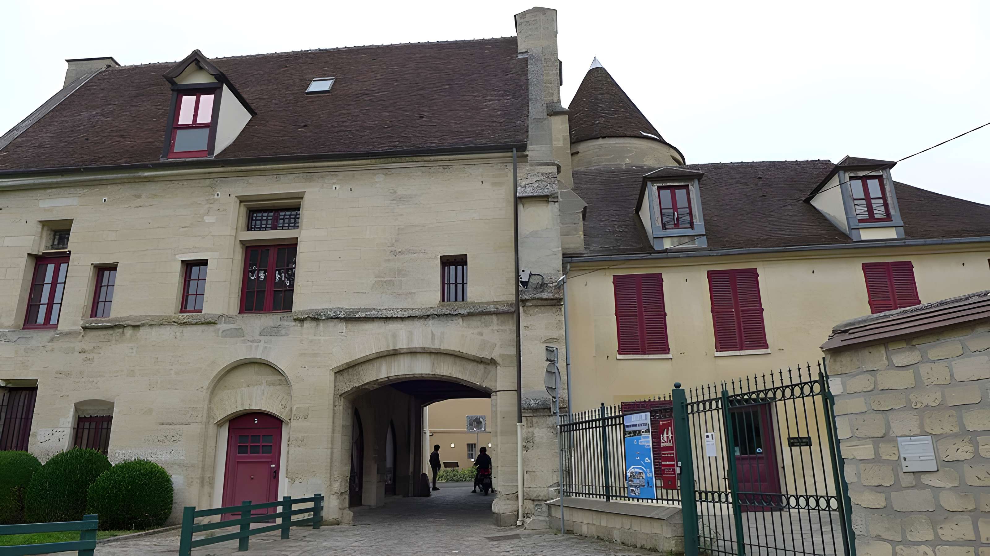 Prieuré Saint-Louis de Poissy