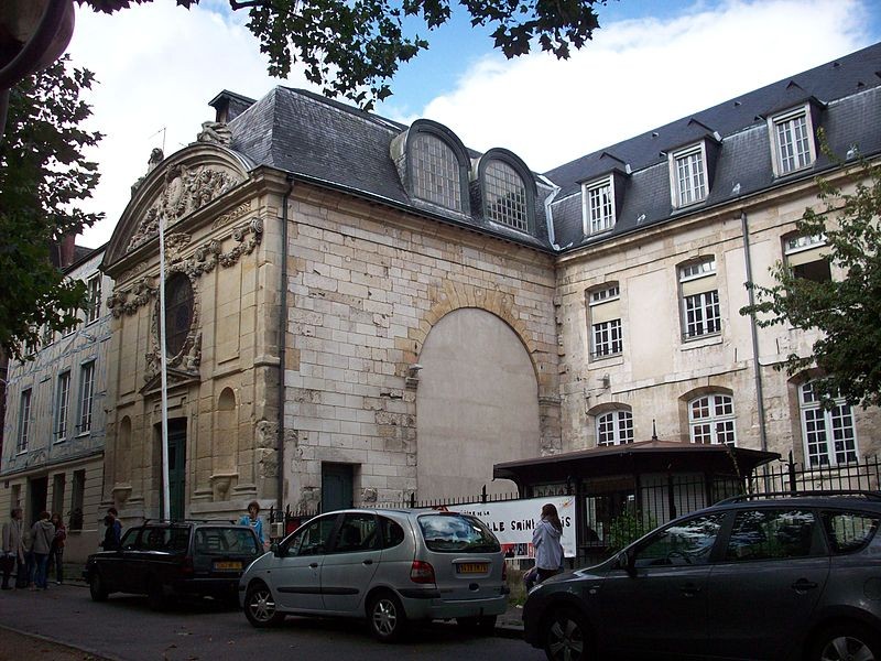 Photo de Prieuré Saint-Louis-de-la-Rougemare