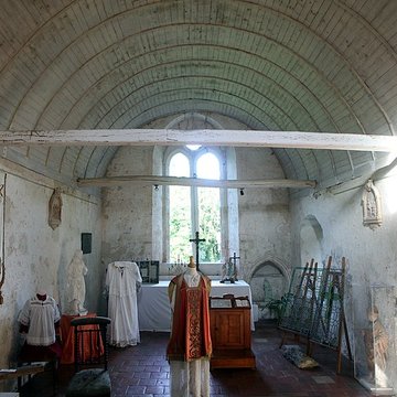 Prieuré Saint-Michel de Crouttes