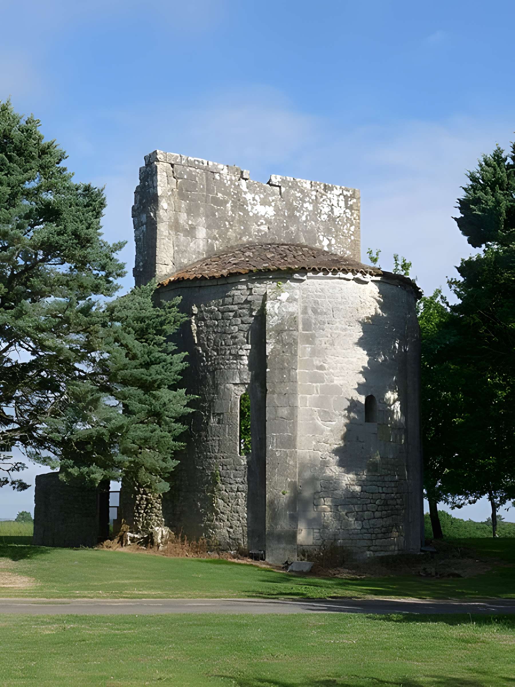 Prieuré Saint-Sylvestre de Saint-Sauveur