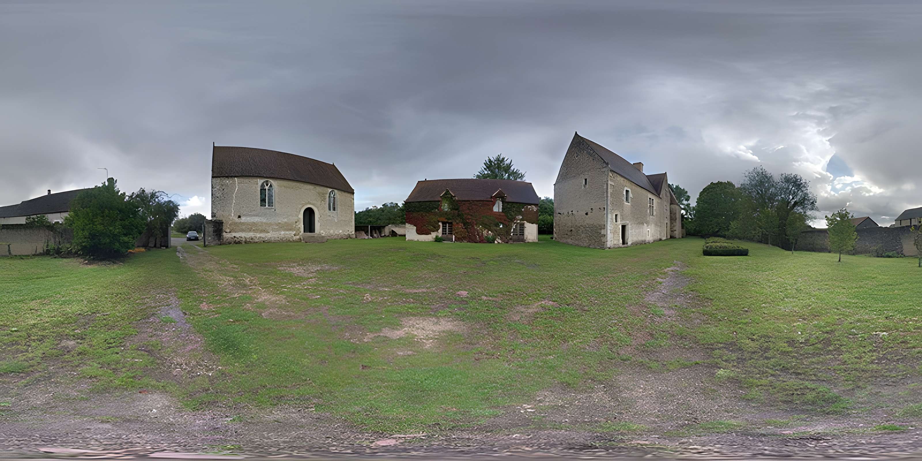 Prieuré Saint-Symphorien de Marolles-les-Braults