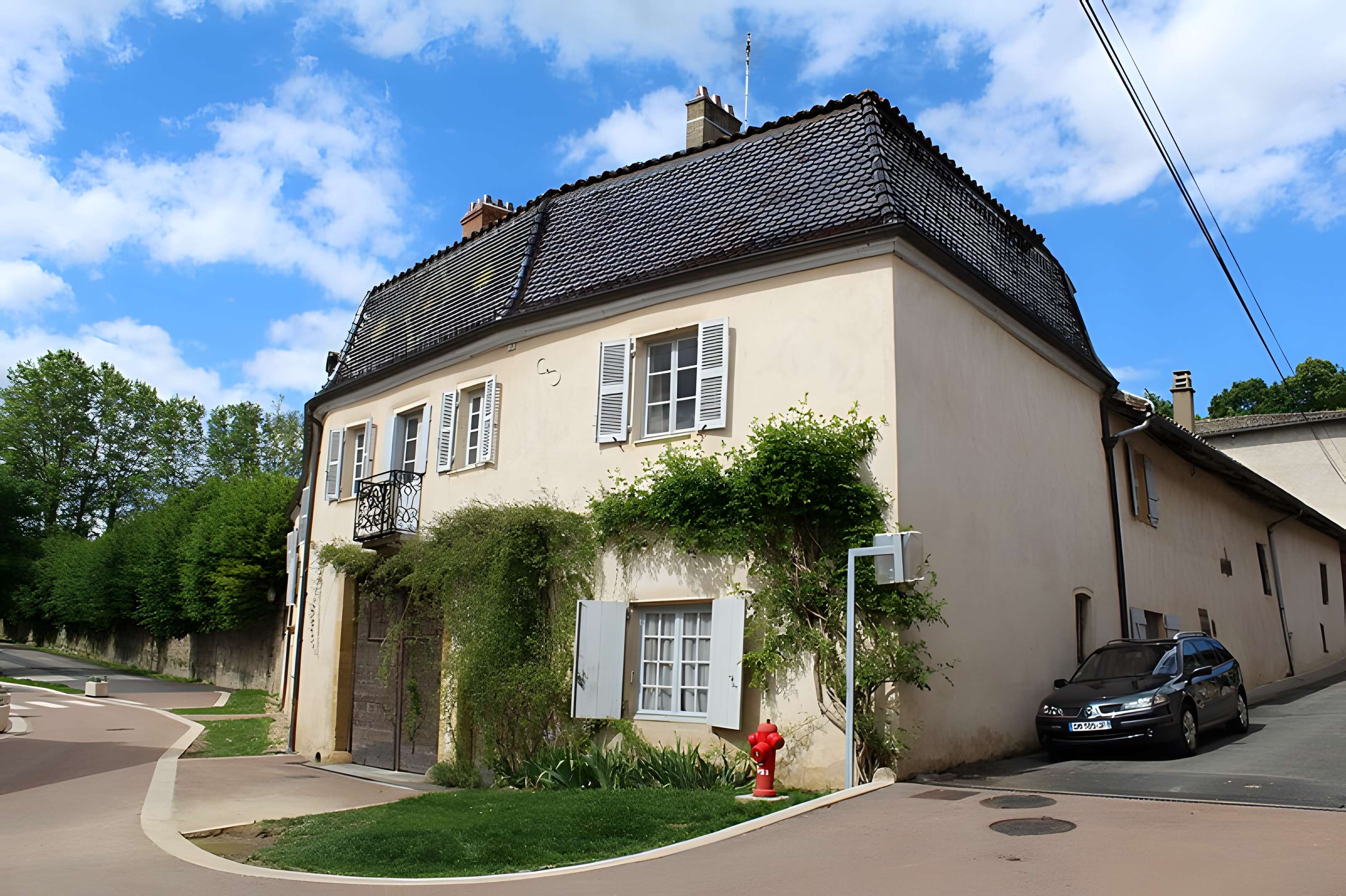 Relais de poste Chemin du Chardonnat à Guéreins