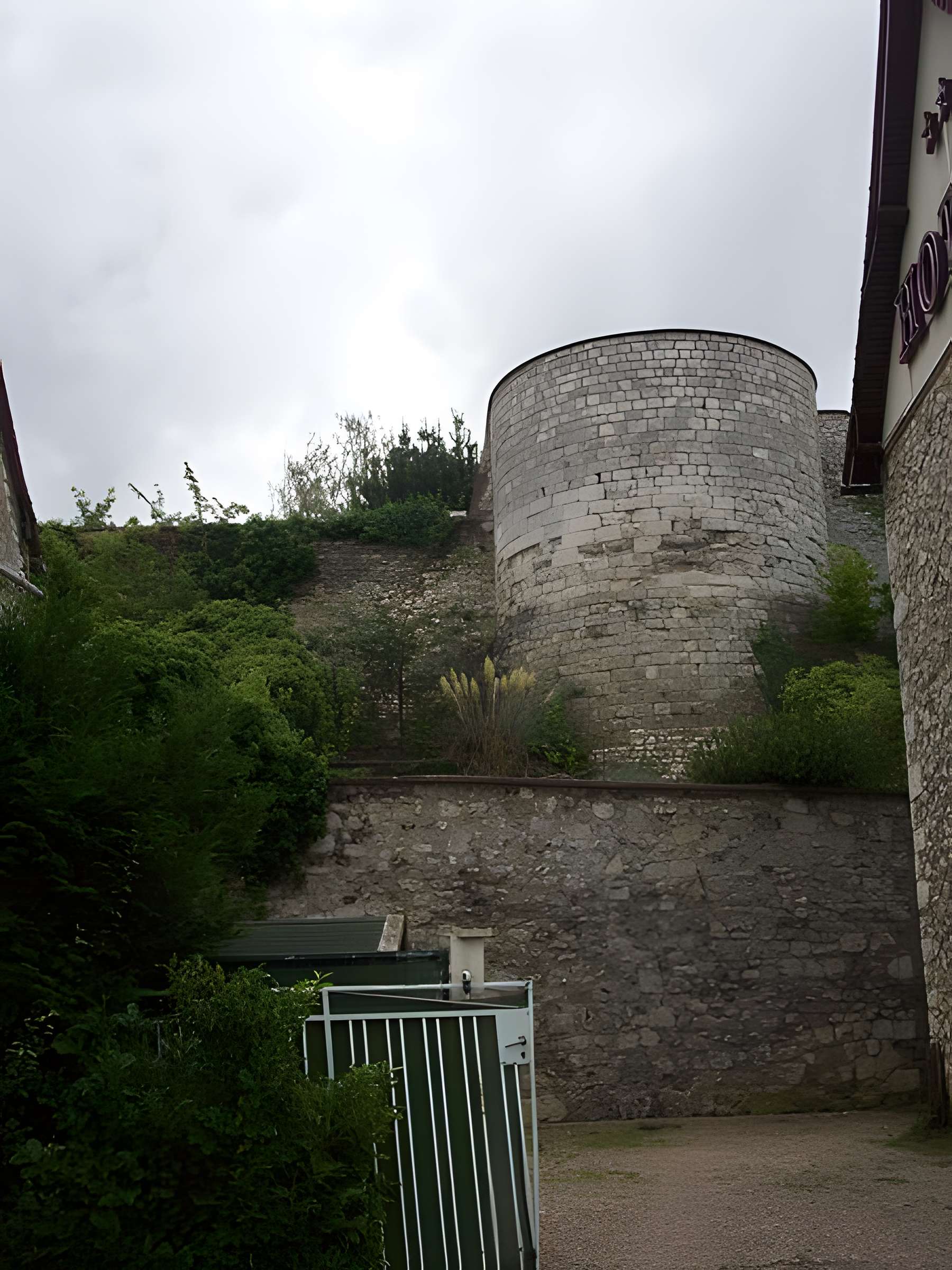 Remparts de Pont-de-l'Arche