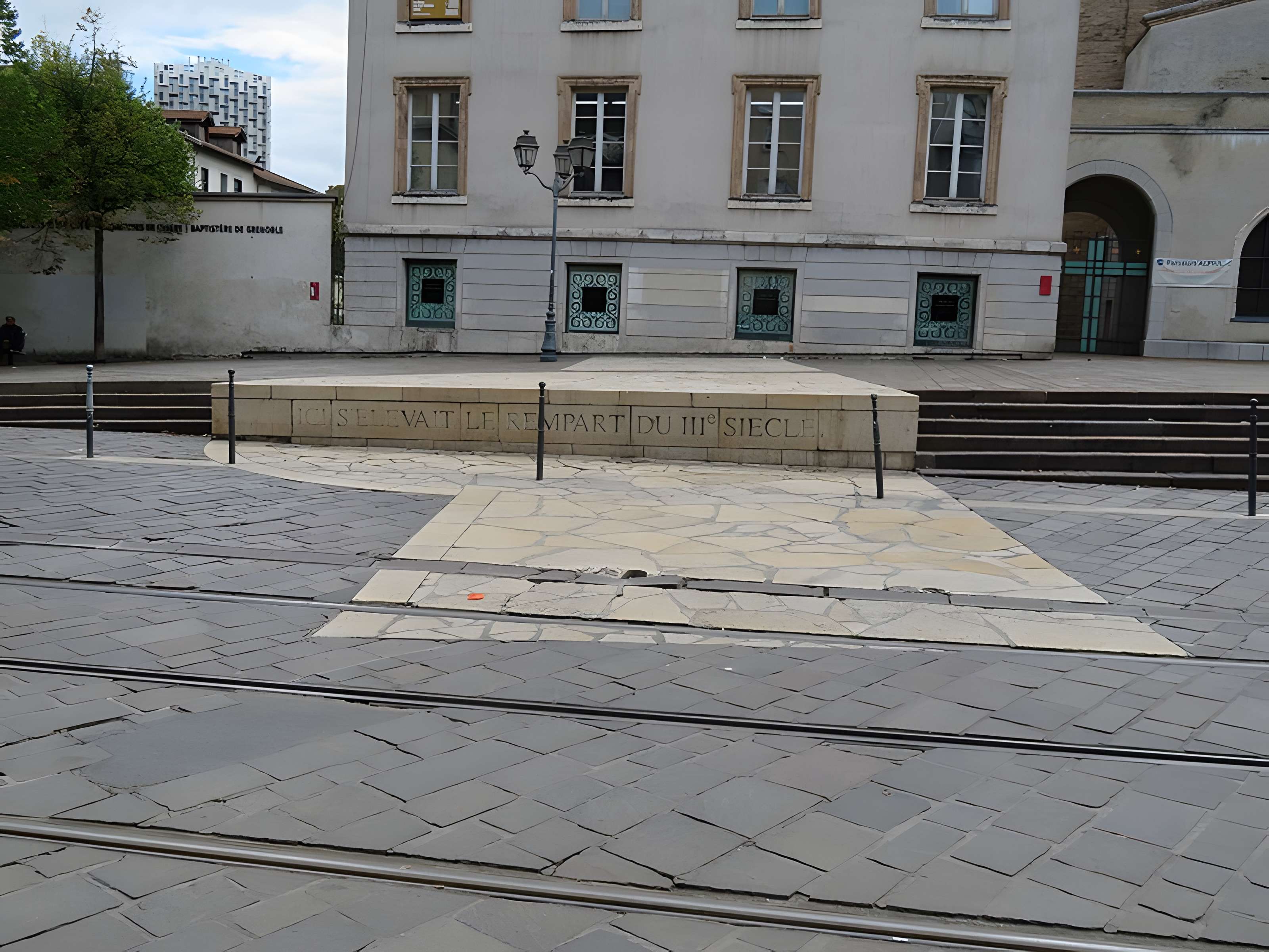 Remparts romains de Grenoble 