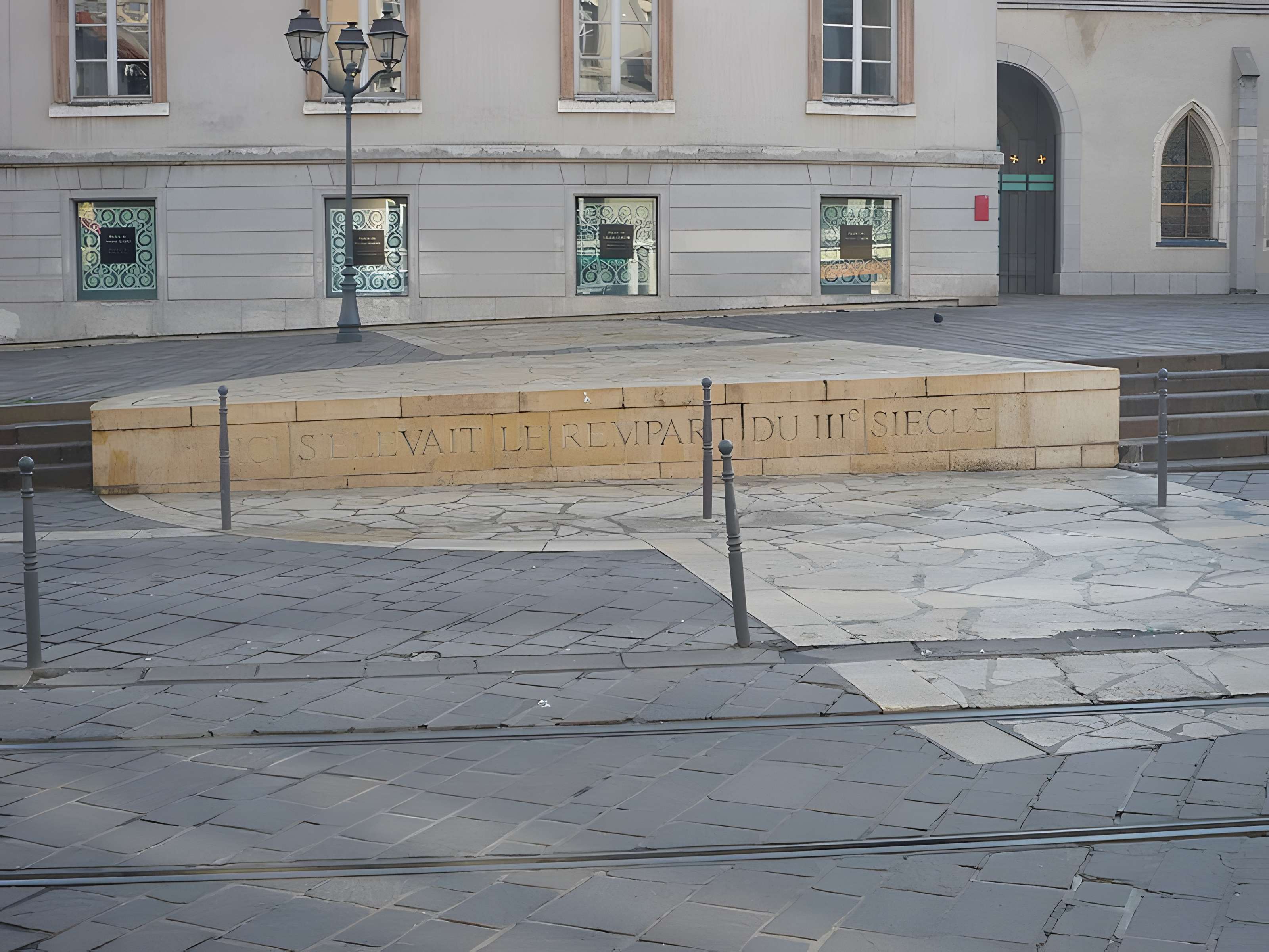 Remparts romains de Grenoble 