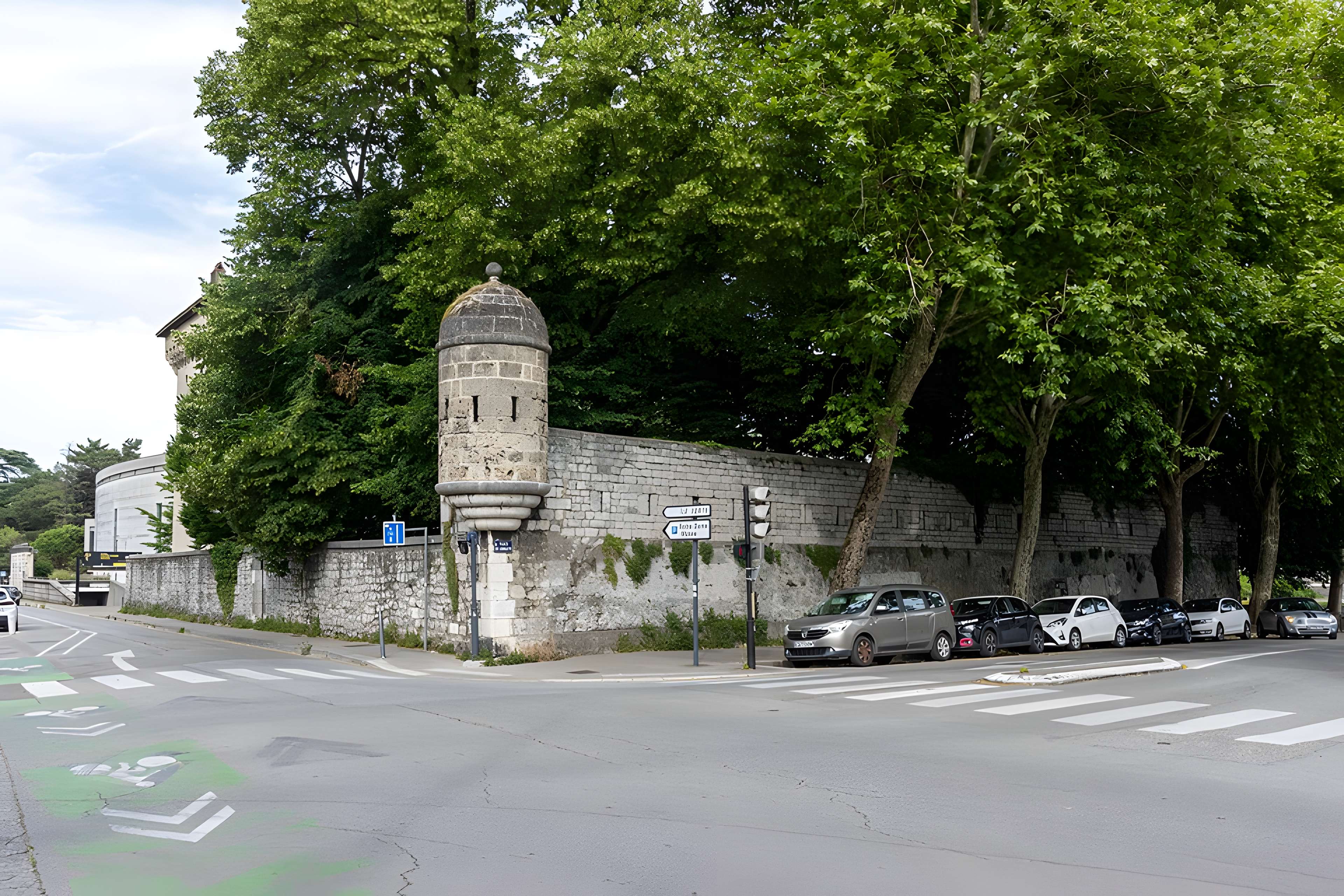 Remparts romains de Grenoble 
