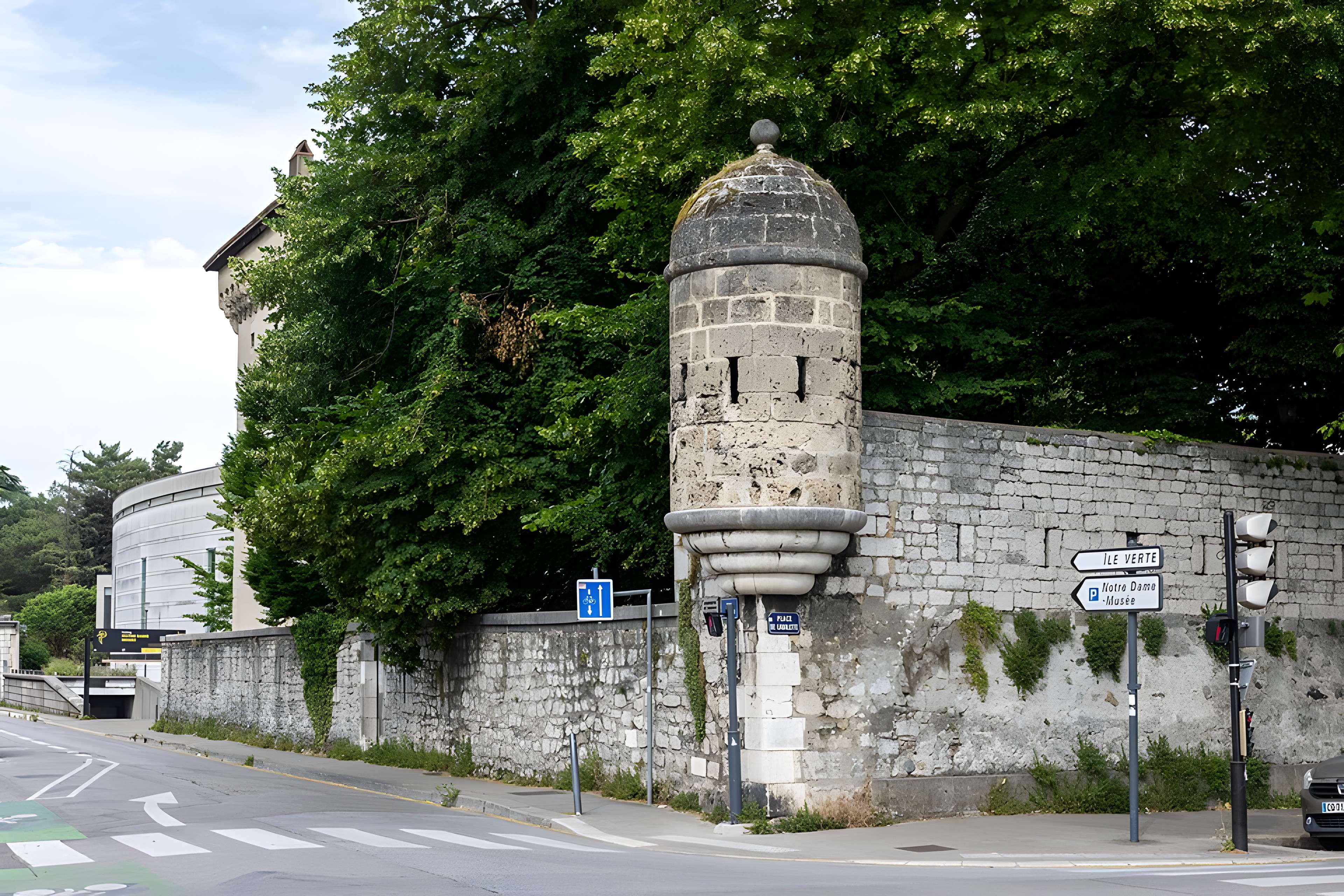 Remparts romains de Grenoble 