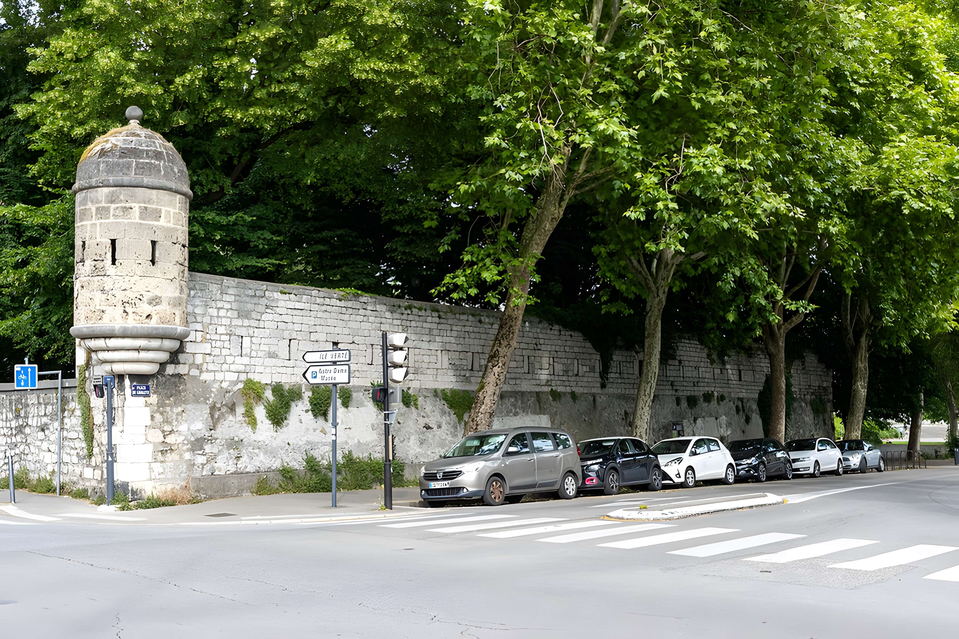 Remparts romains de Grenoble 
