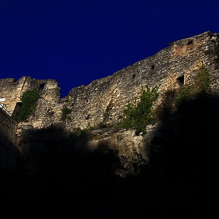 Photo de Ruine du Château de Saint-Saturnin-lès-Apt