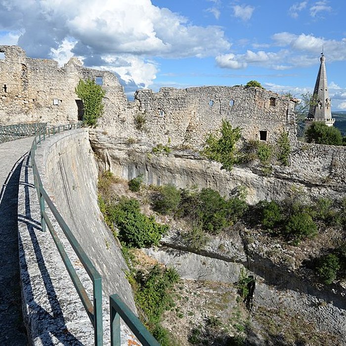Photo de Ruine du Château de Saint-Saturnin-lès-Apt