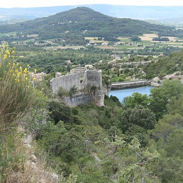 Ruine du Château de Saint-Saturnin-lès-Apt