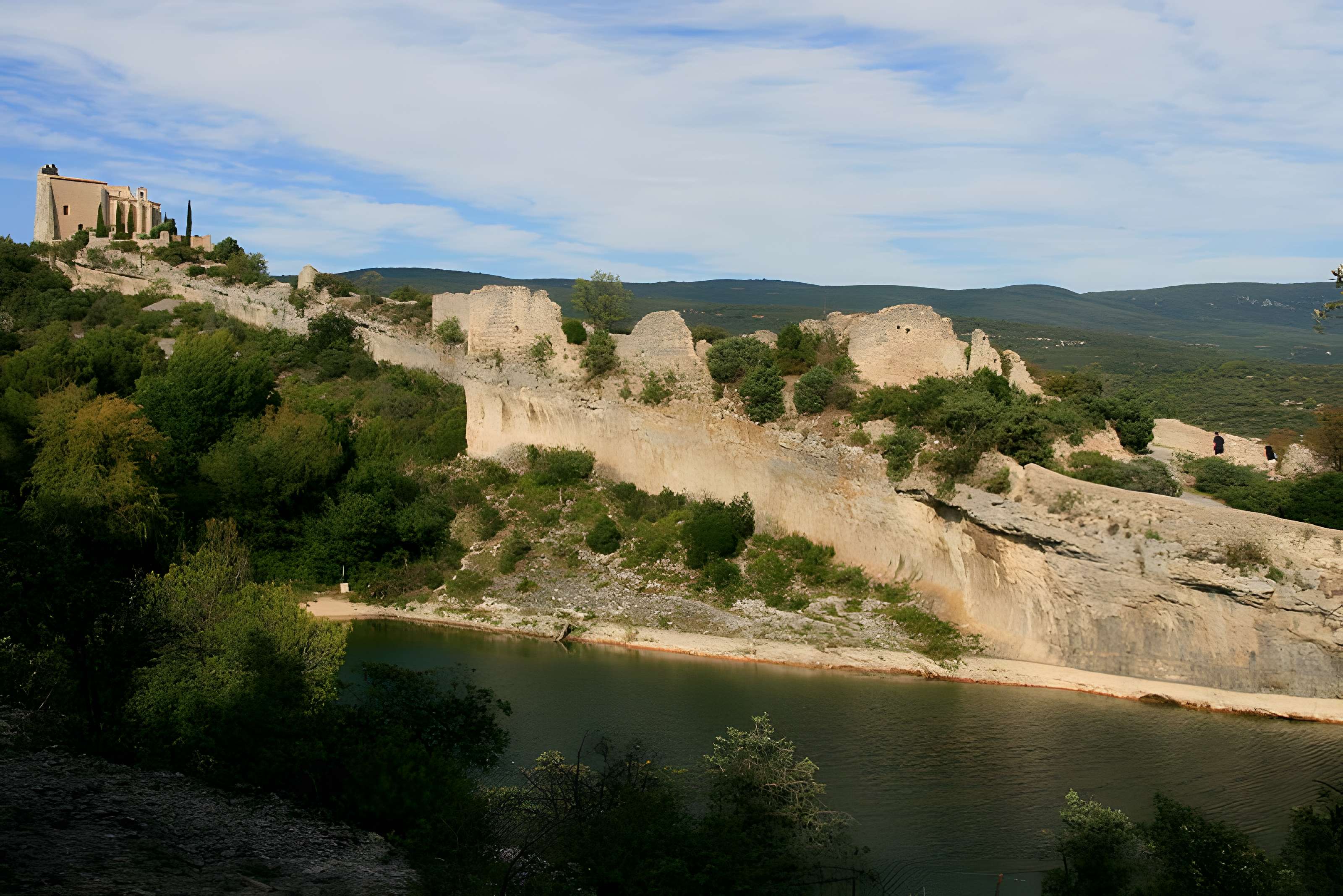 Ruine du Château de Saint-Saturnin-lès-Apt
