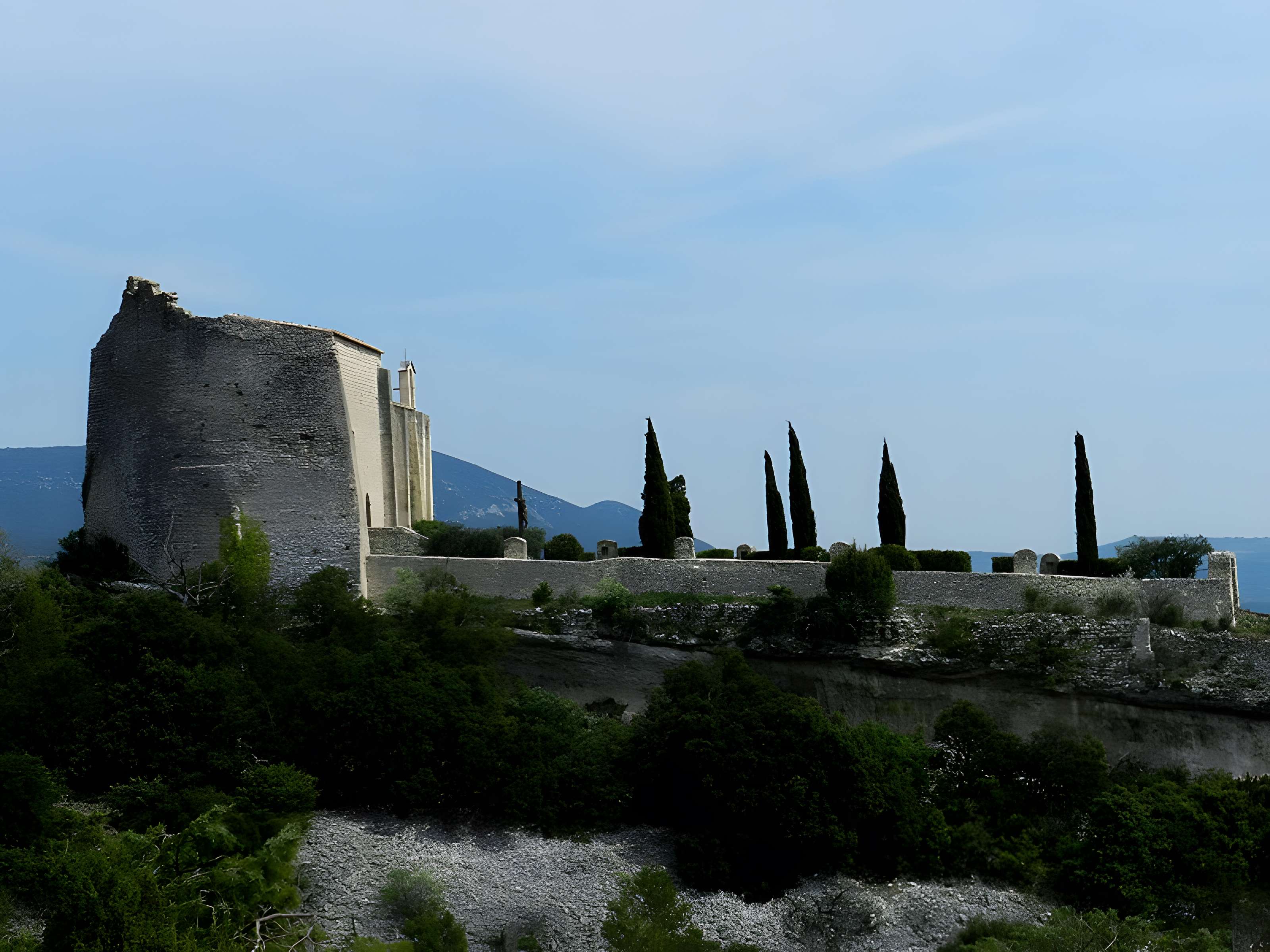 Ruine du Château de Saint-Saturnin-lès-Apt