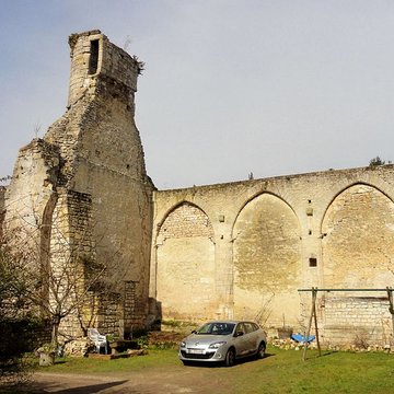 Ruines de la grange aux dîmes de Cires-lès-Mello