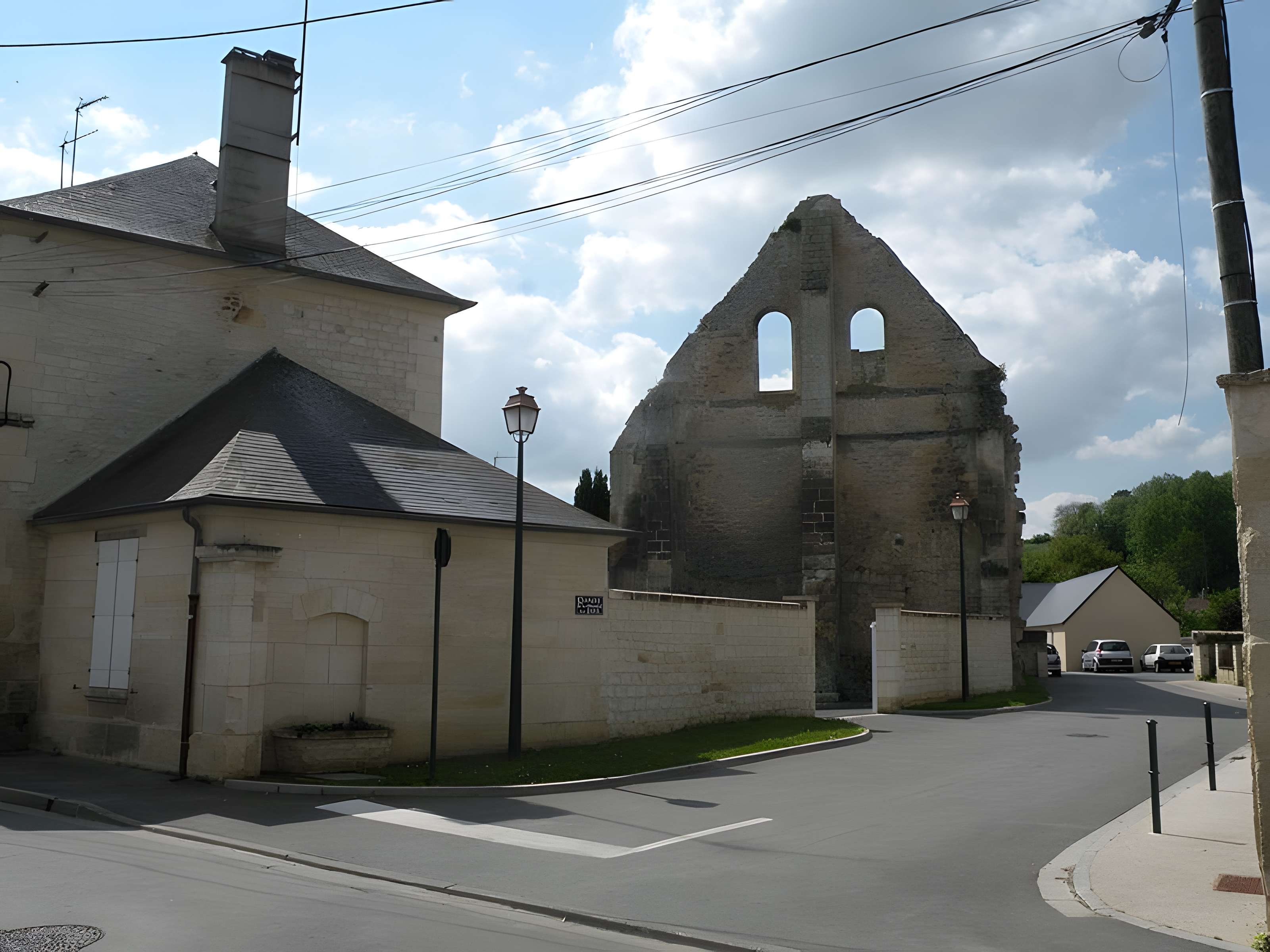 Ruines de la grange aux dîmes de Cires-lès-Mello 