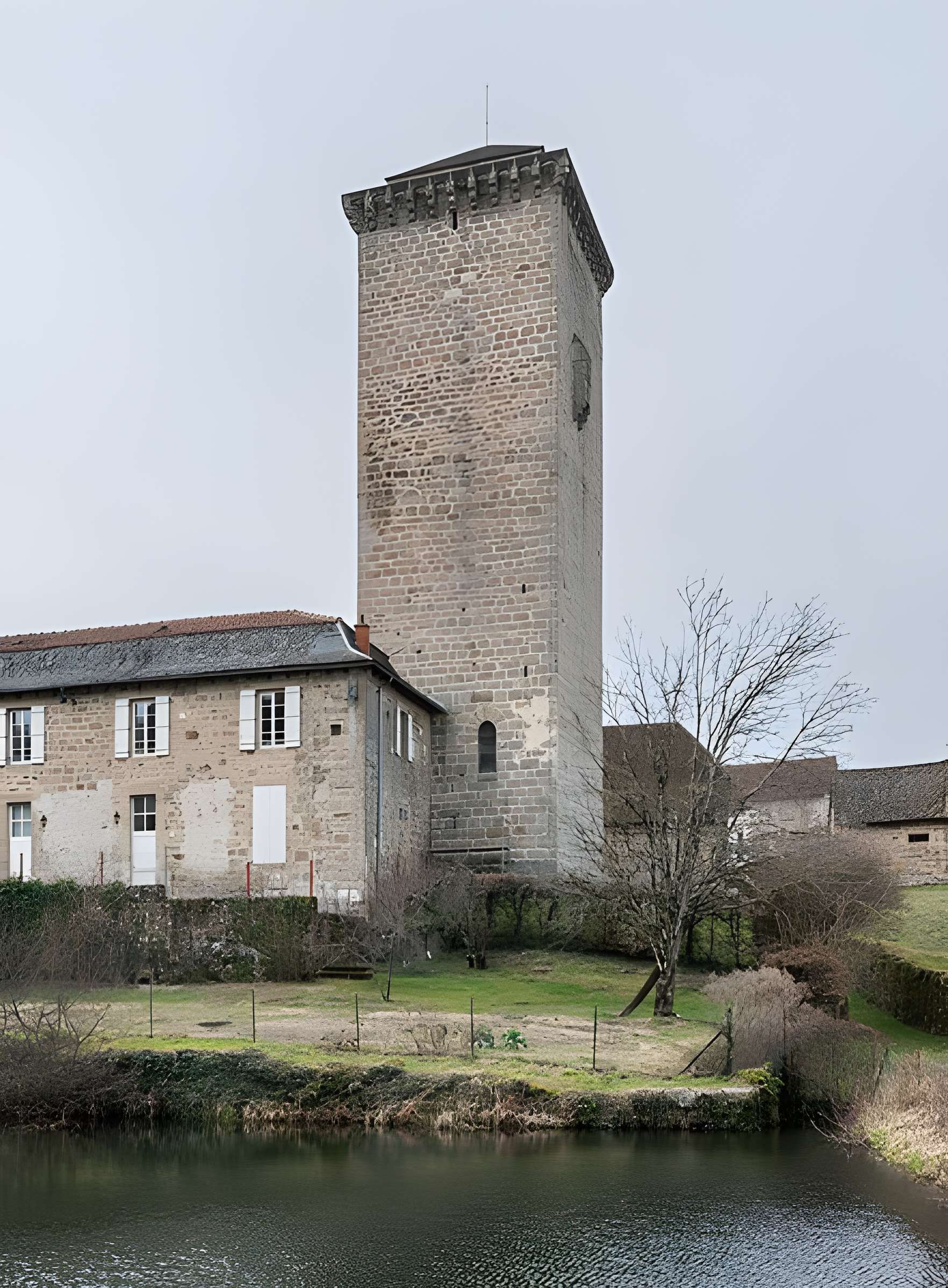 Ruines de la tour de Teyssieu