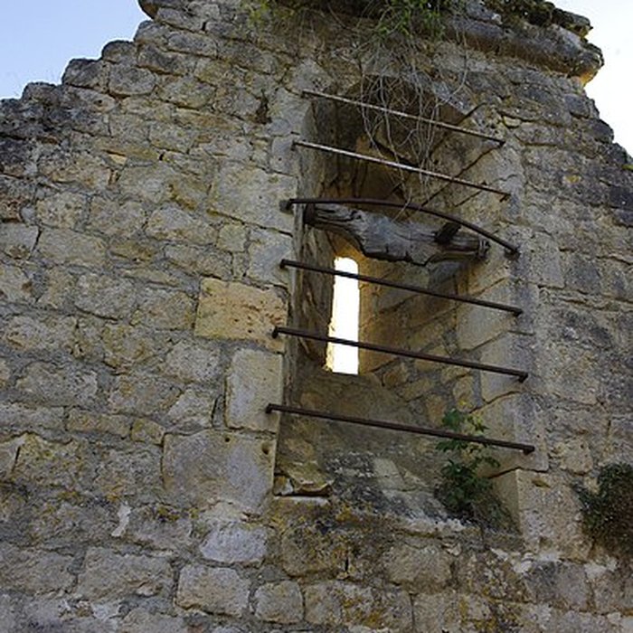 Photo de Ruines de lancienne Chapelle de Fontroubade à Lussas et Nontronneau
