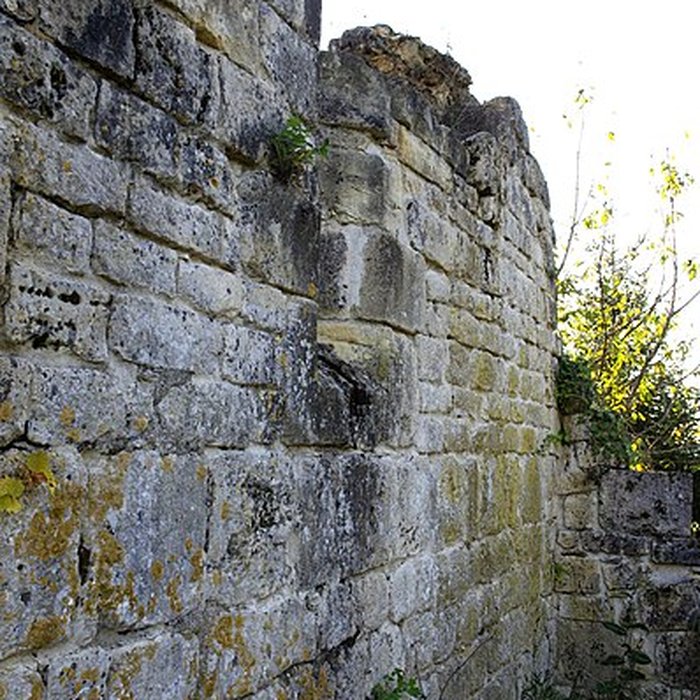 Photo de Ruines de lancienne Chapelle de Fontroubade à Lussas et Nontronneau