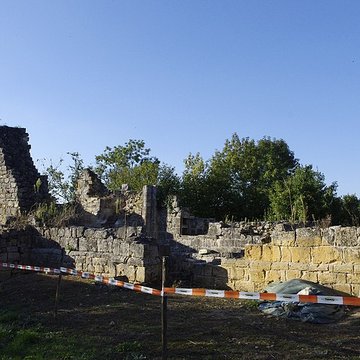 Ruines de lancienne Chapelle de Fontroubade à Lussas et Nontronneau