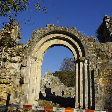 Ruines de lancienne Chapelle de Fontroubade à Lussas et Nontronneau