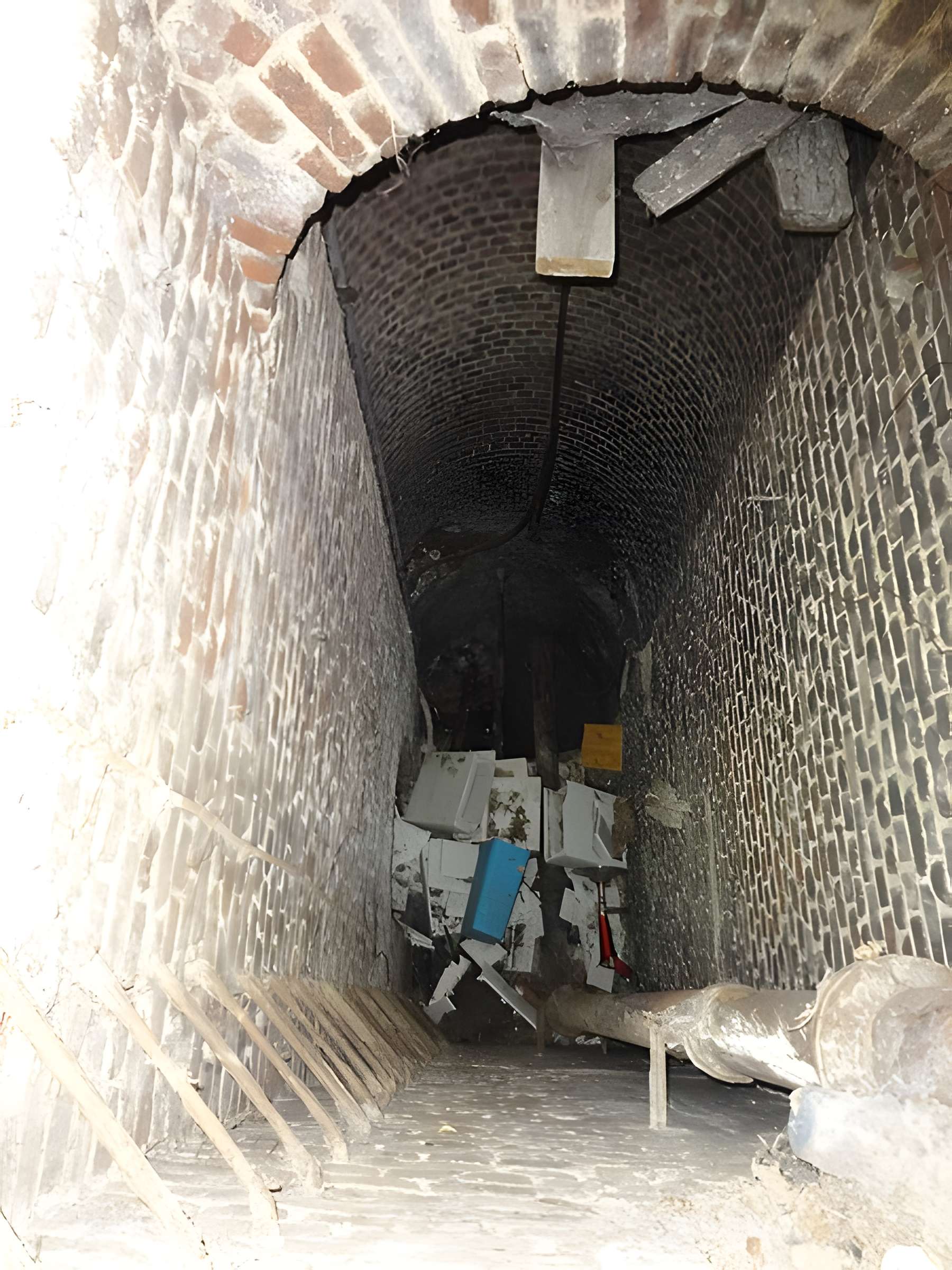 Salle des pendus de la fosse n° 12 des mines de Lens à Loos-en-Gohelle