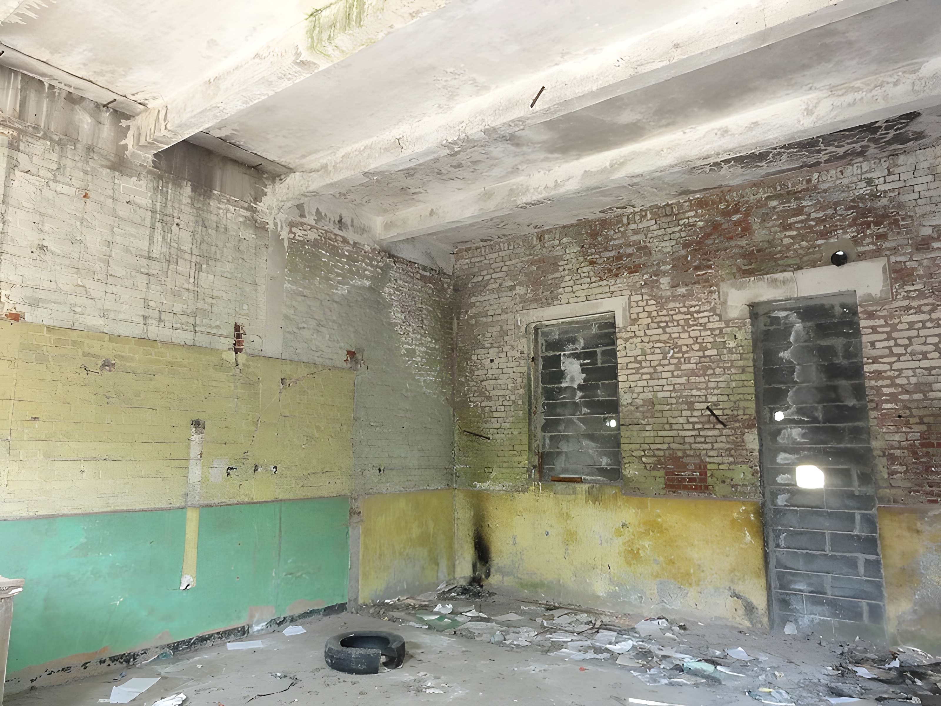 Salle des pendus de la fosse n° 12 des mines de Lens à Loos-en-Gohelle