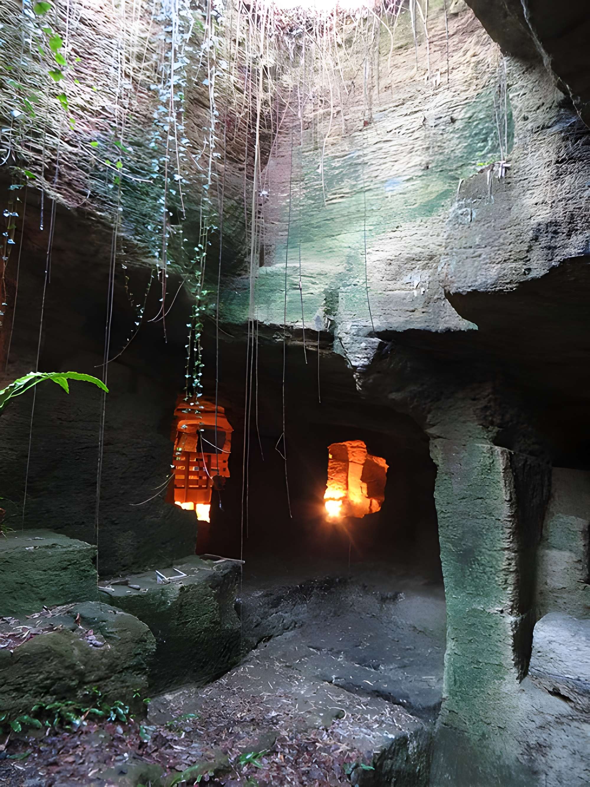 Site de la Seigneurie à Doué-la-Fontaine (Cave aux Sarcophages)