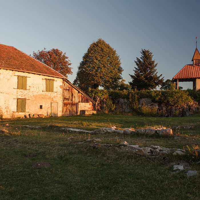 Photo de Site archéologique du Saint-Mont également sur commune de Saint-Etienne-lès-Remiremont