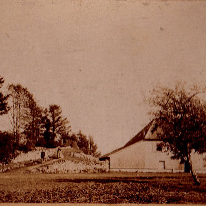 Photo de Site archéologique du Saint-Mont également sur commune de Saint-Etienne-lès-Remiremont