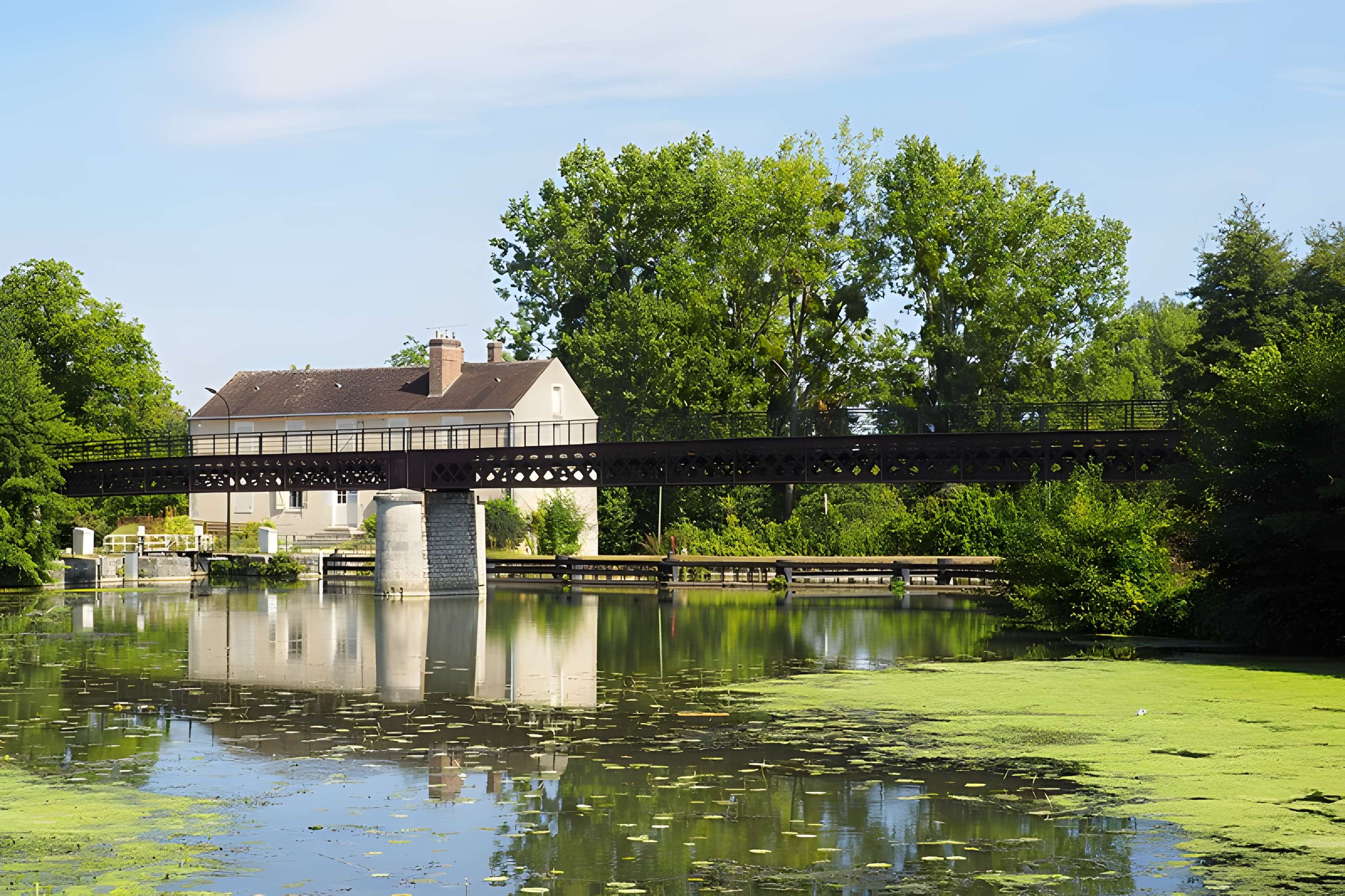 Site d'écluse de Buges