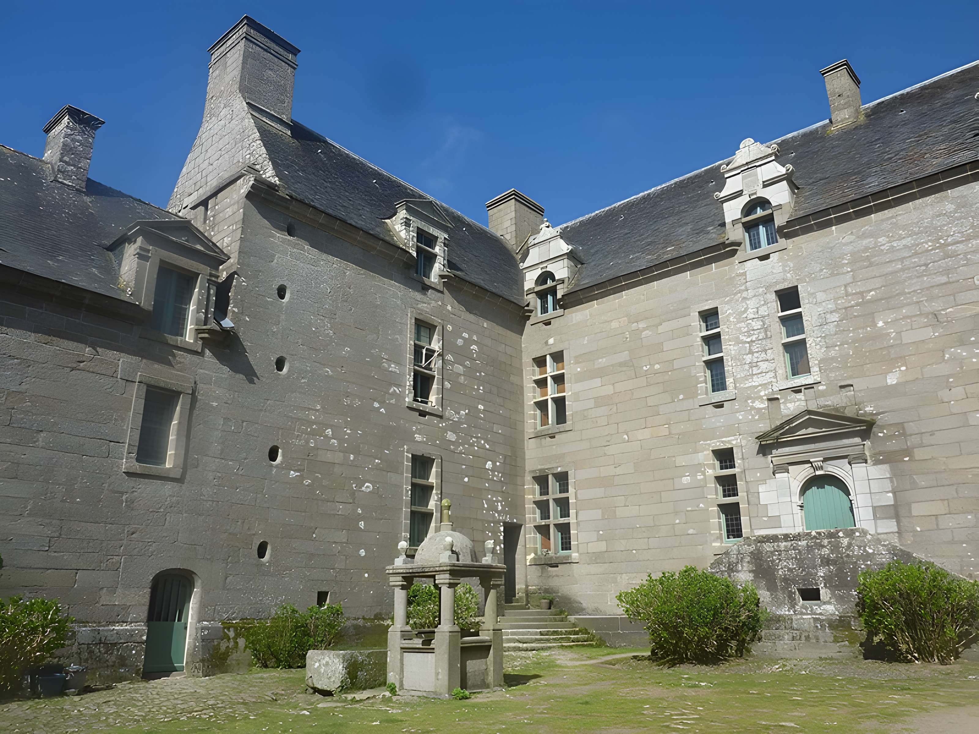 Château de Kergroadès