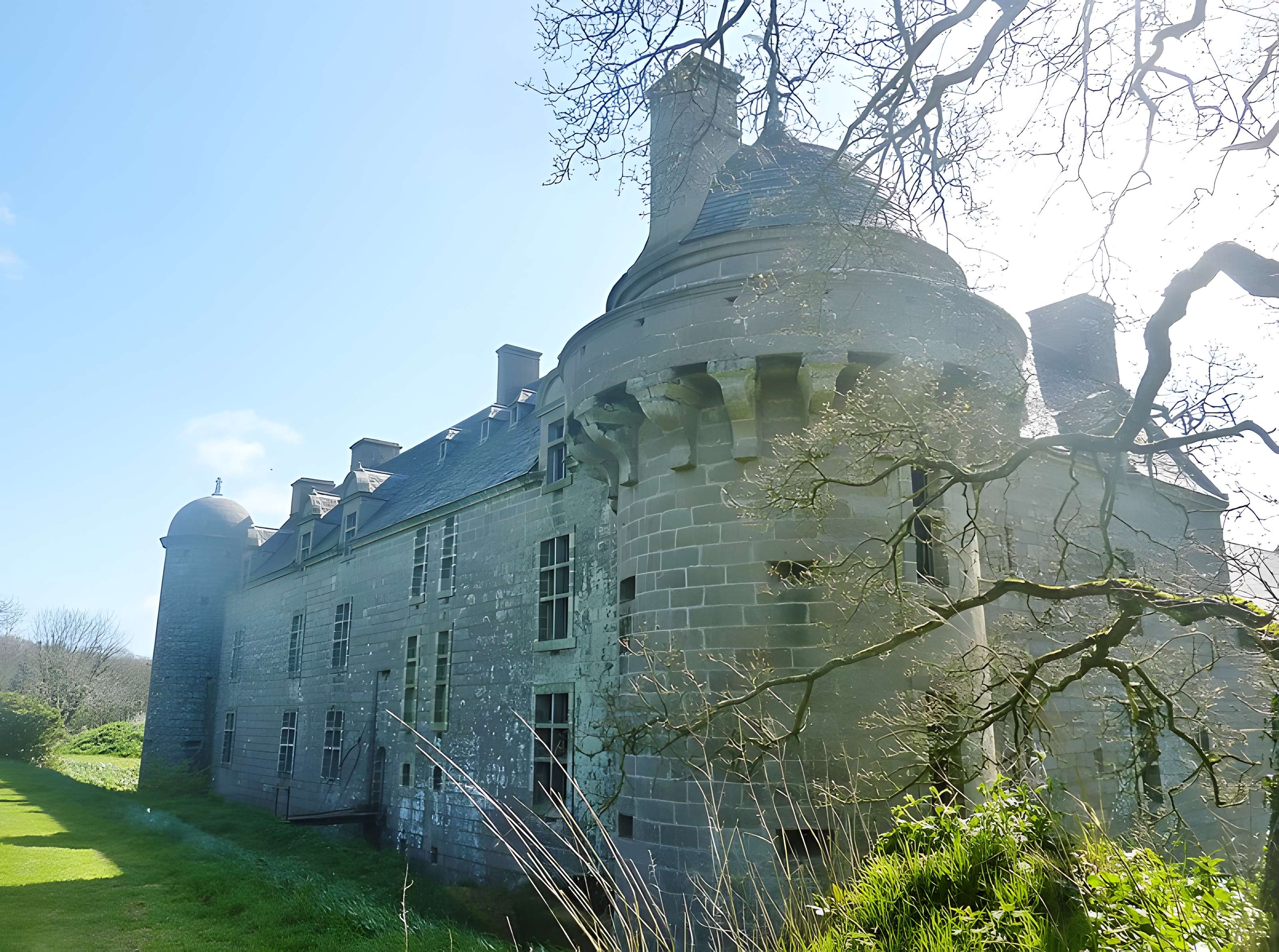 Château de Kergroadès