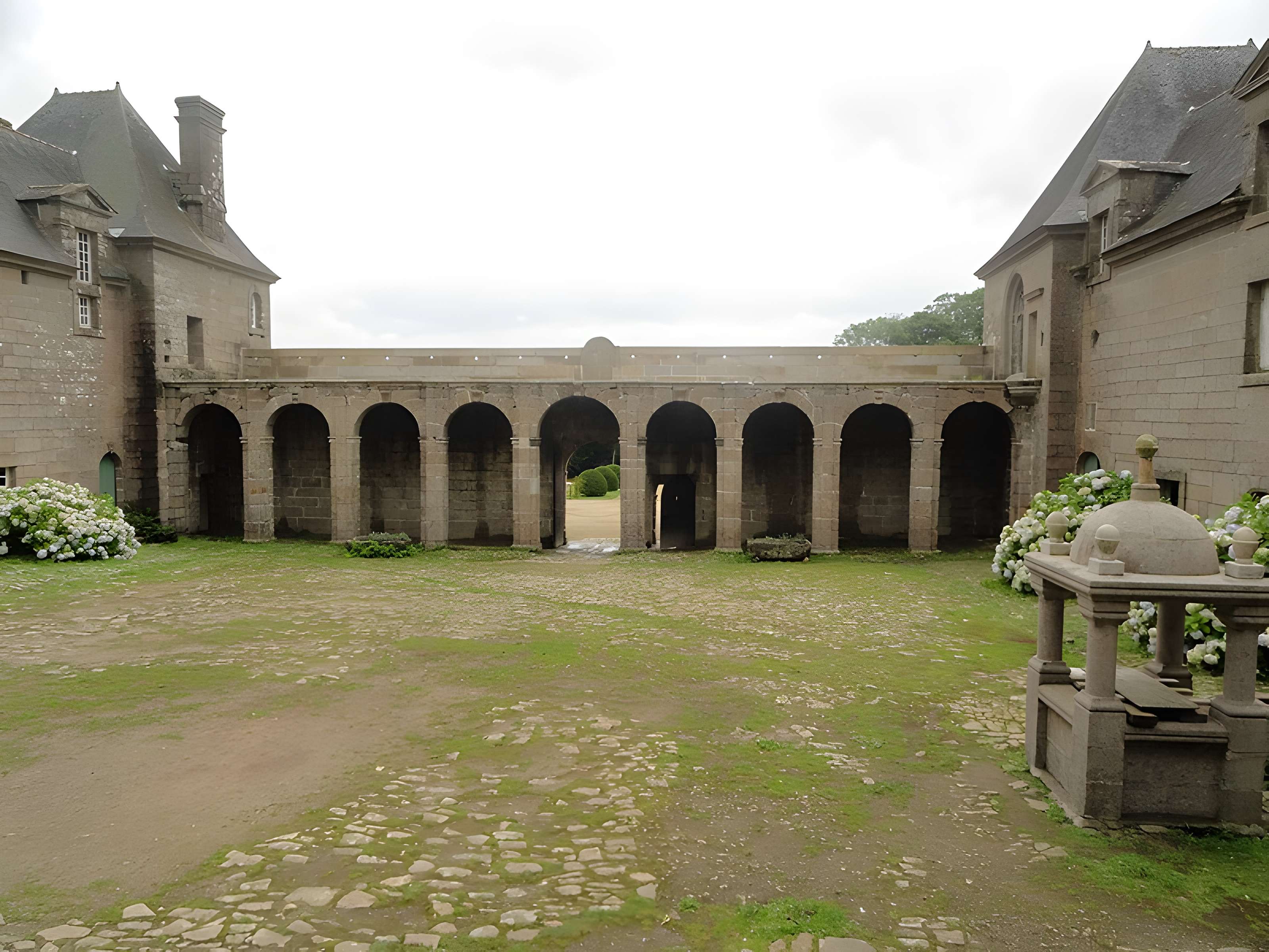 Château de Kergroadès