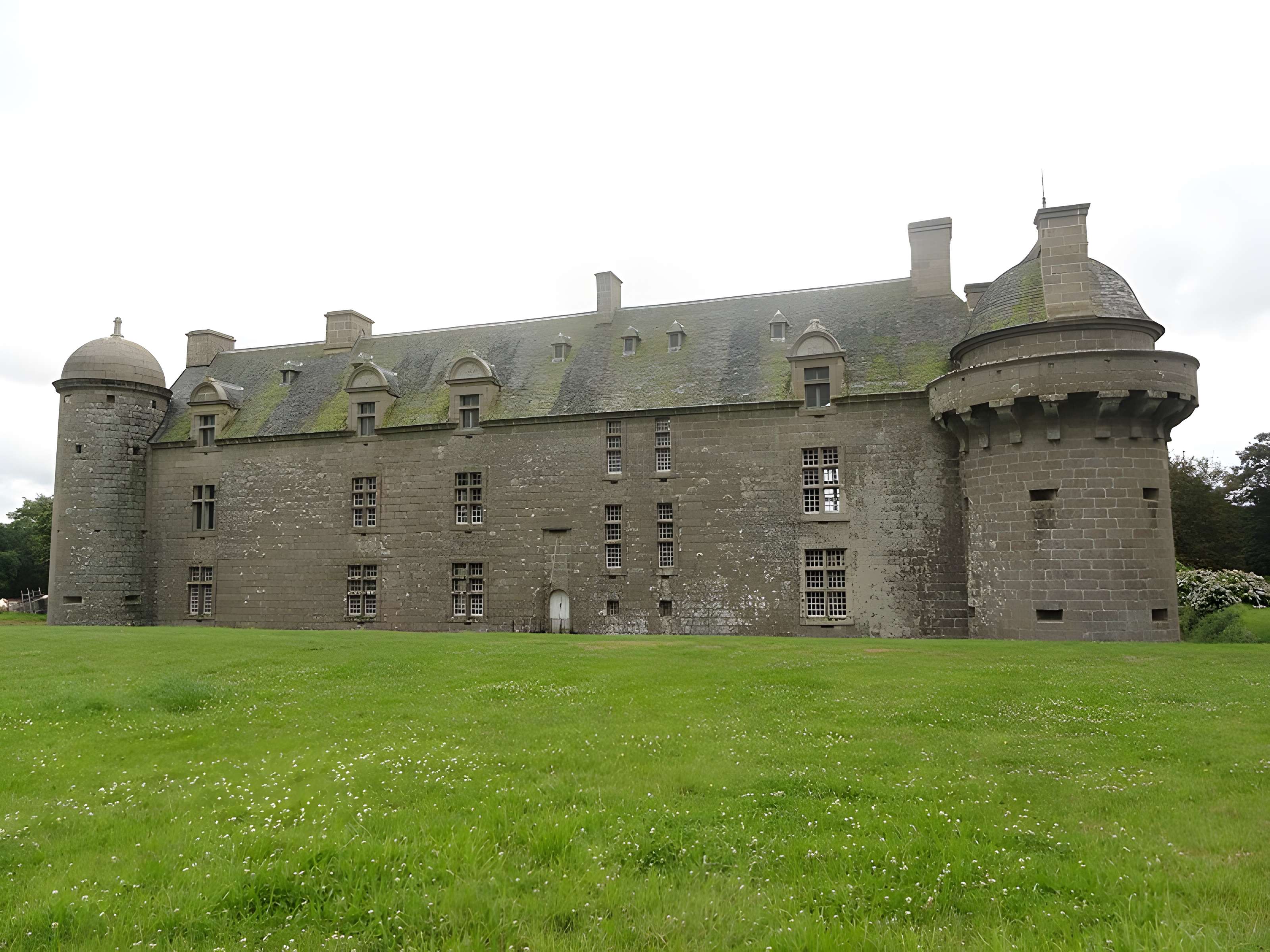 Château de Kergroadès