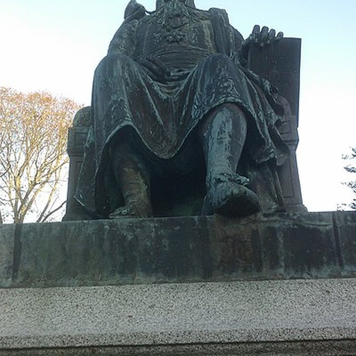 Photo de Statue de Charles-François Lebrun à Coutances