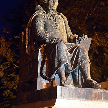 Statue de Charles-François Lebrun à Coutances