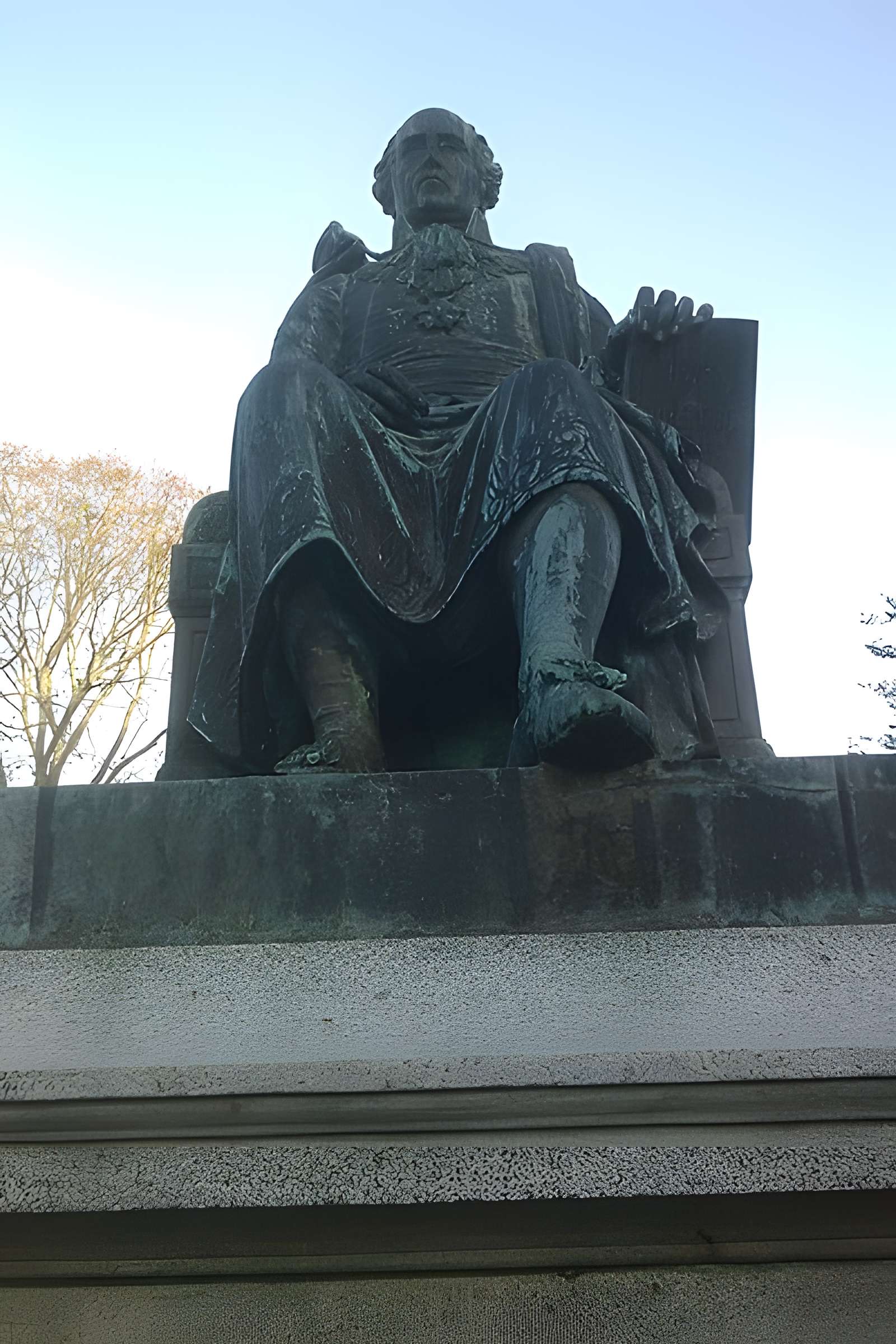 Statue de Charles-François Lebrun à Coutances