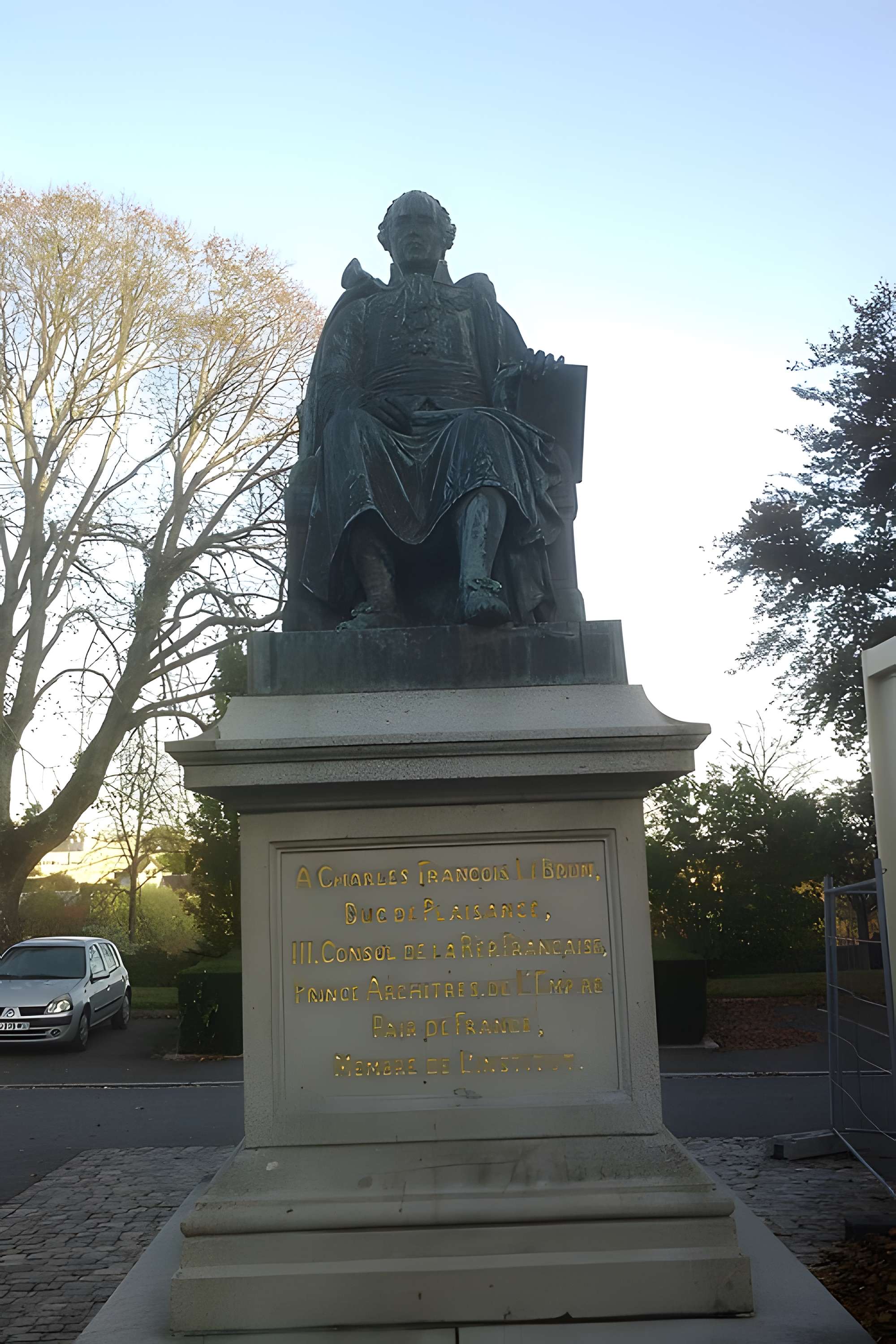 Statue de Charles-François Lebrun à Coutances