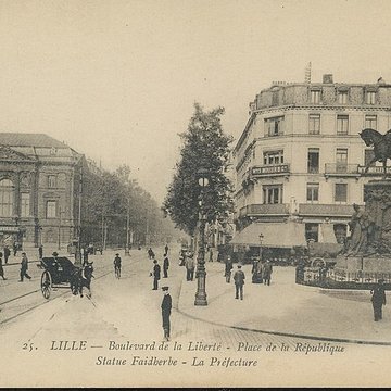 Statue de Faidherbe à Lille